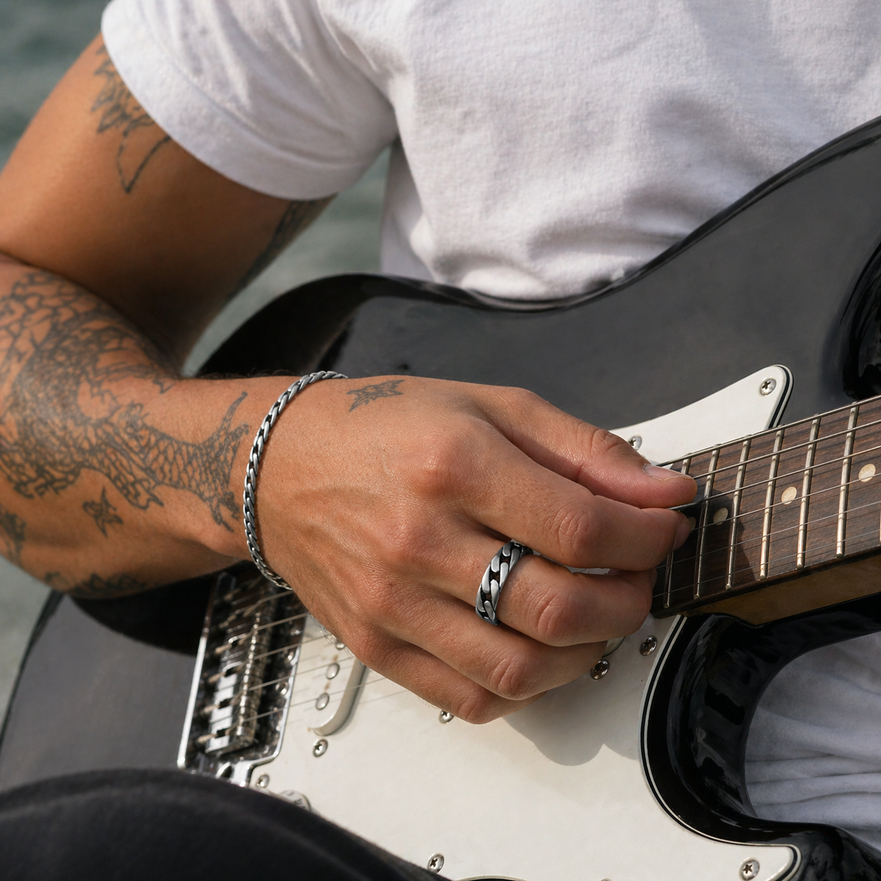Angled Link Ring